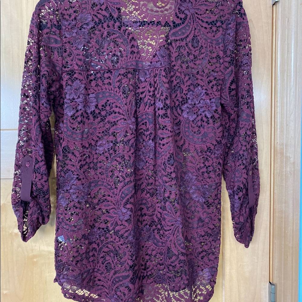 Blouse - Picture 2 of 3